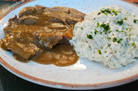 Escalopinho mignon molho madeira arroz cremoso
