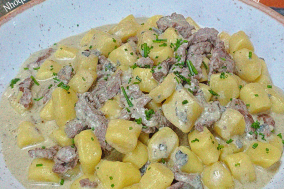 Nhoque batata baroa iscas de alcatra
